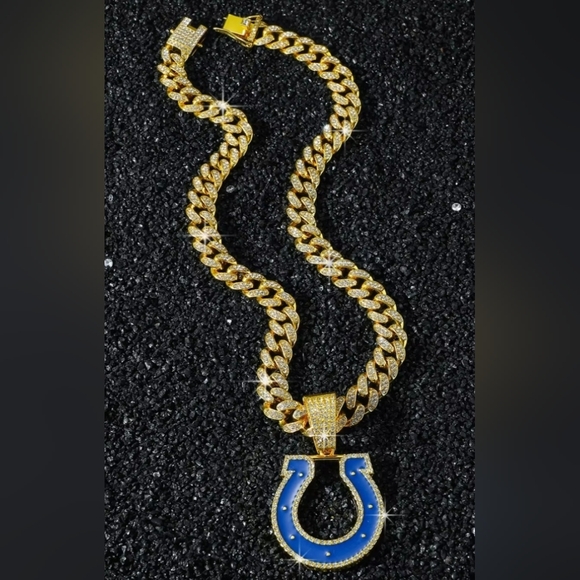 Colts football team iced Cubsn Chain Necklace Size 20\